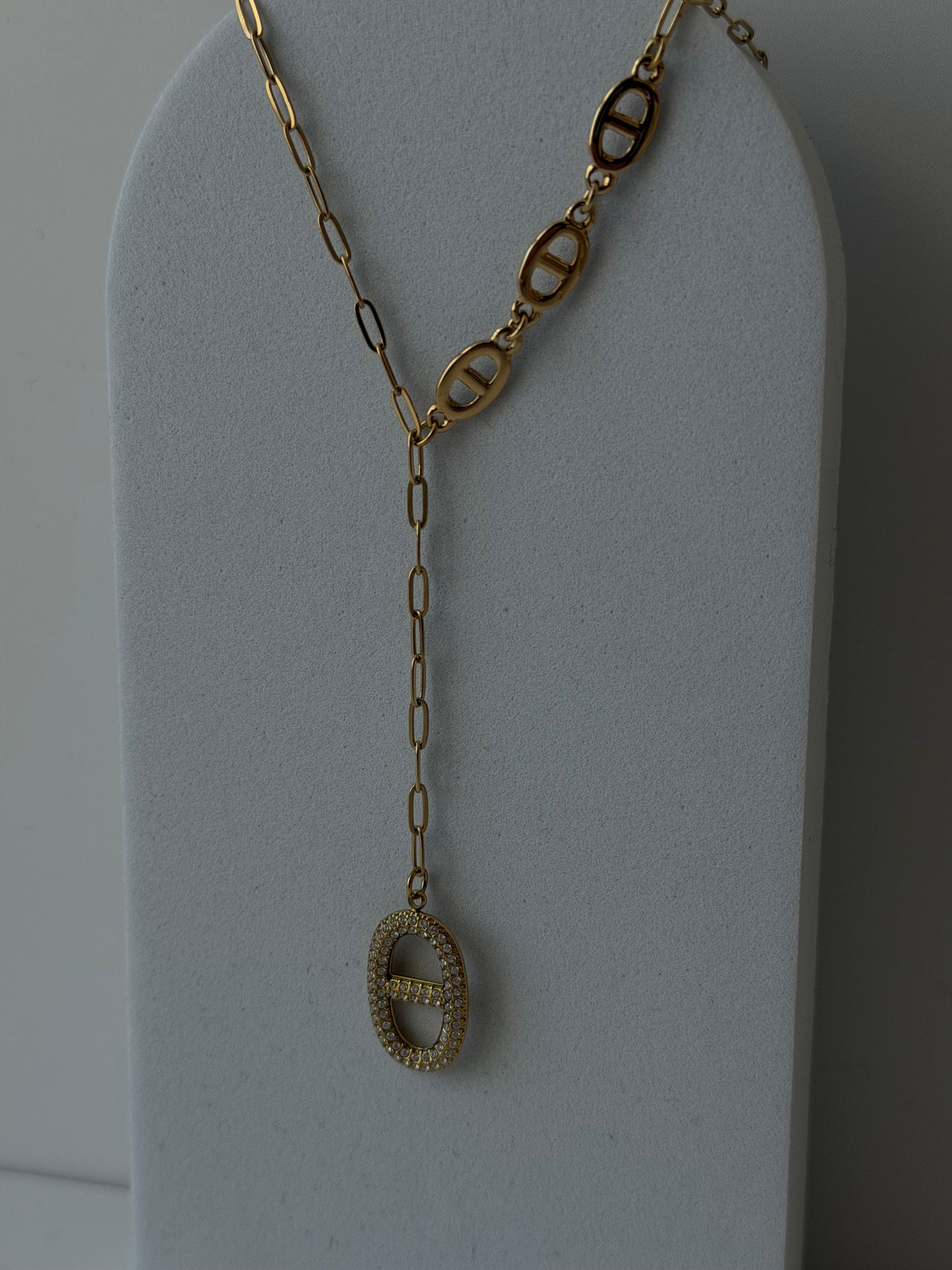 Collier Mom