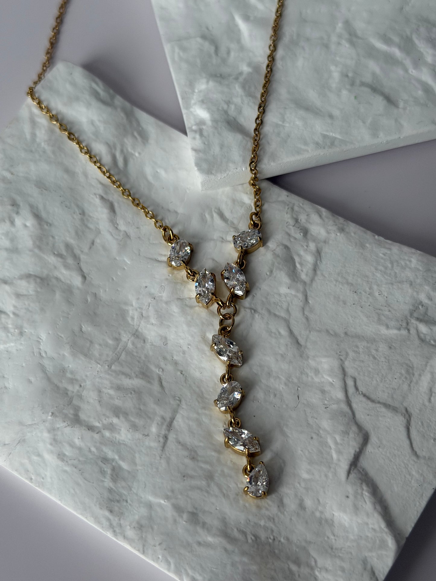 Collier Esin