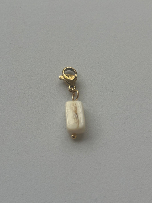 Pendentif pierre