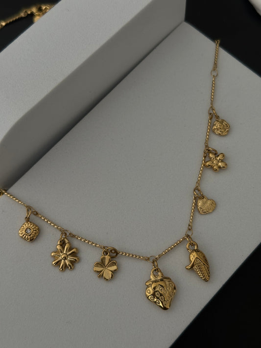 Collier Cesme