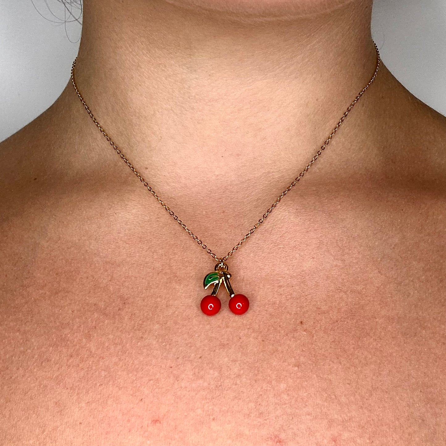 Collier Cherry